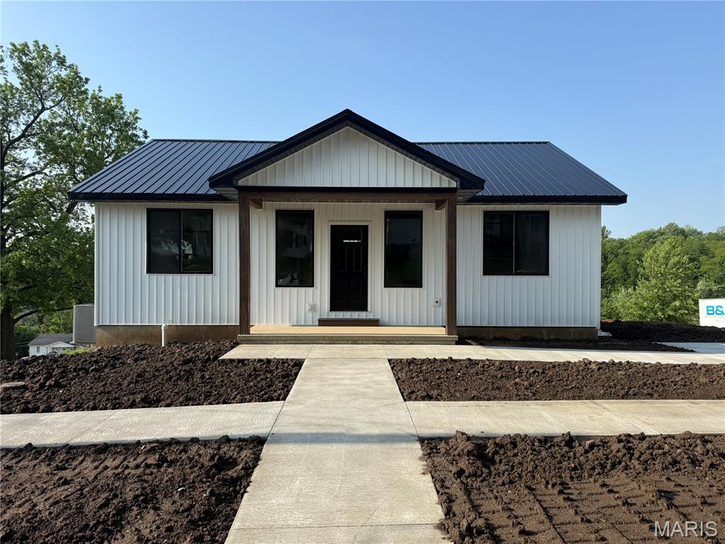 Photo of 707 Hayward Street Hannibal MO 63401
