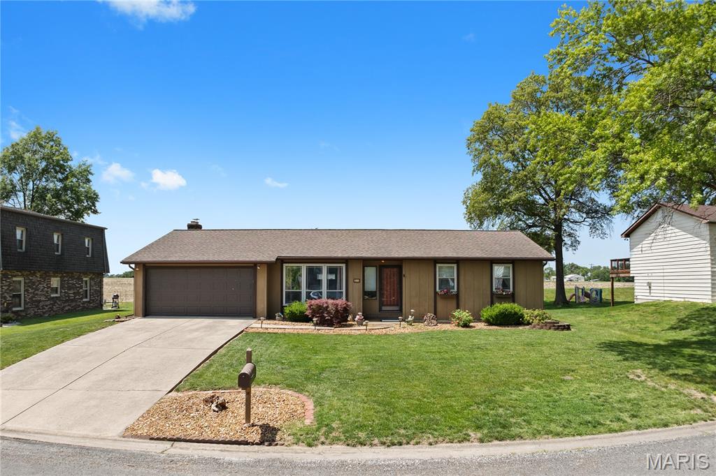 Photo of 21 N Saint Johns Drive Smithton IL 62285