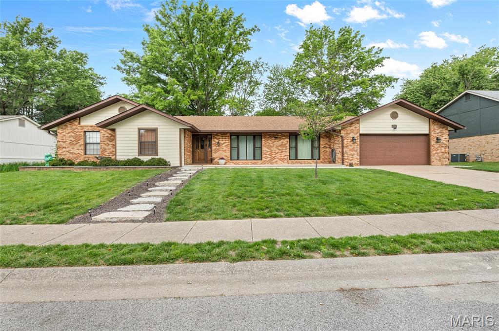 Photo of 1029 Heatherwood Drive O'Fallon IL 62269