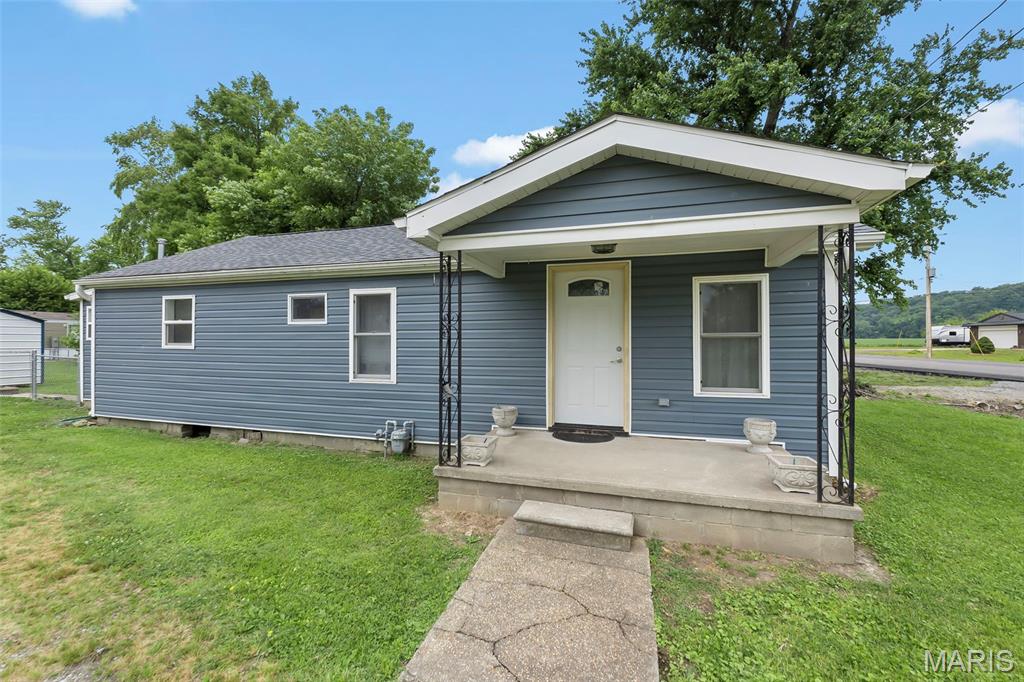 Photo of 301 W State Street Chaffee MO 63740