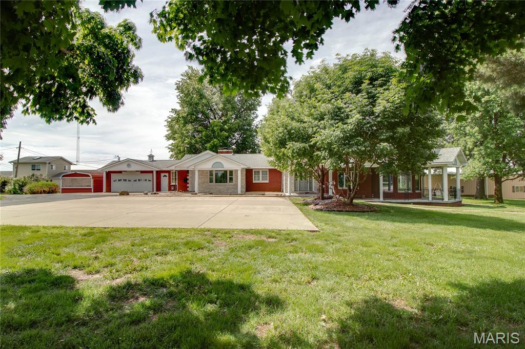 Photo of 27161 State Highway 3 Godfrey IL 62035