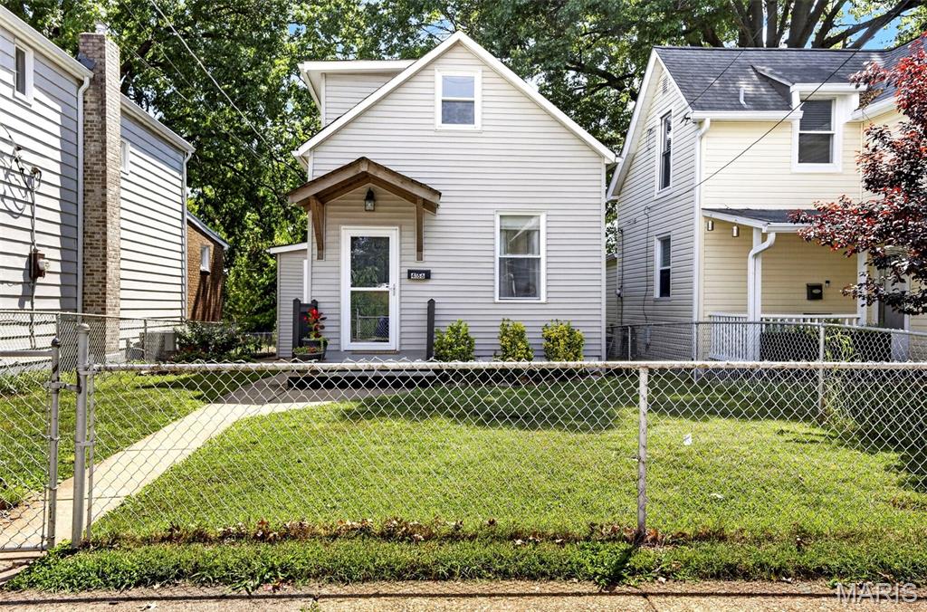 Photo of 4166 Schiller Place St Louis MO 63116