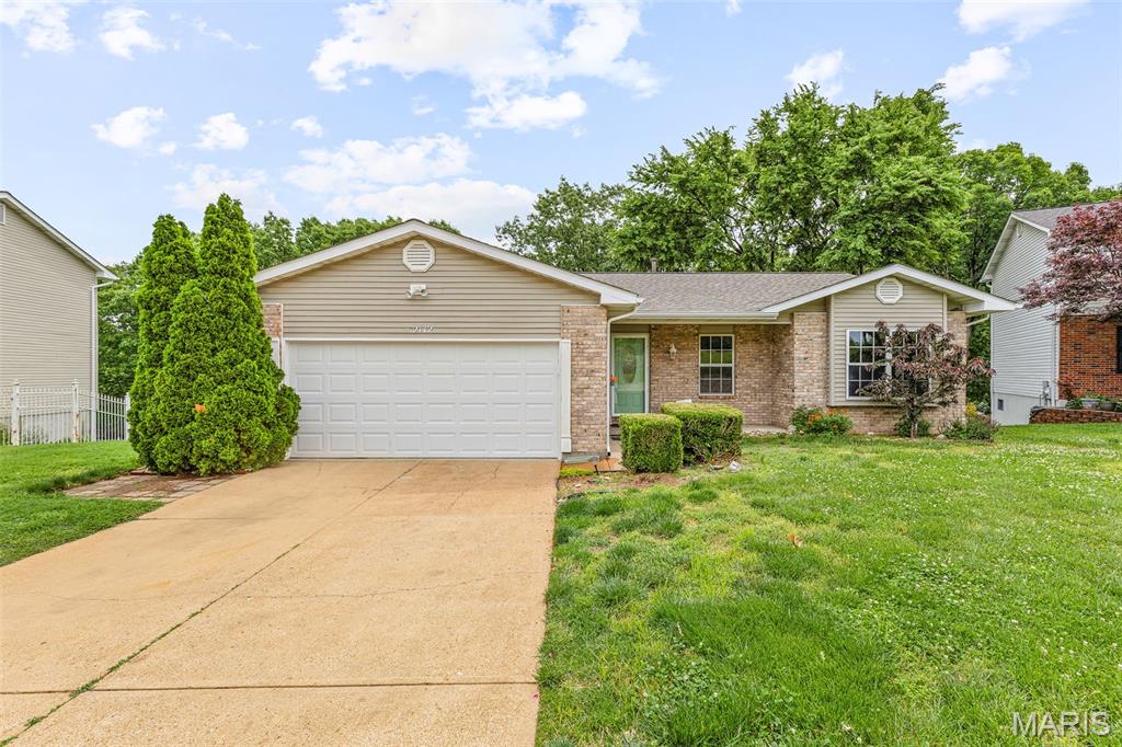 Photo of 2112 Granite Court Imperial MO 63052