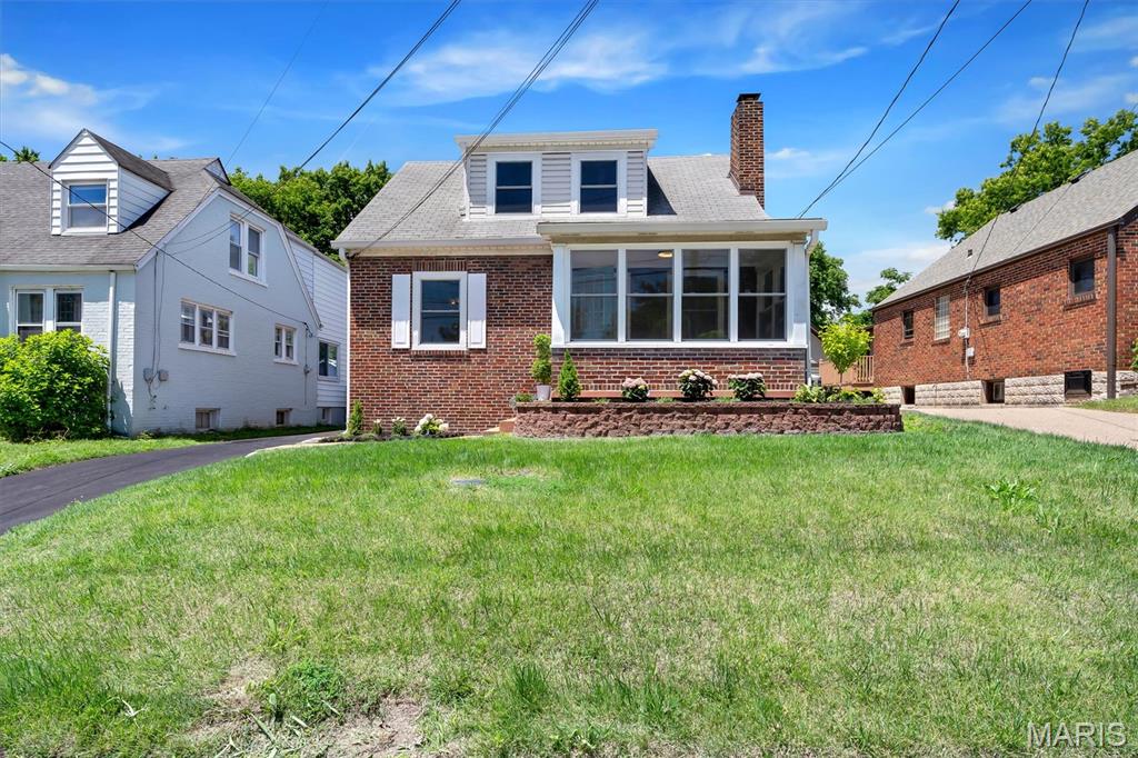 Photo of 53 S Laclede Station Road Webster Groves MO 63119