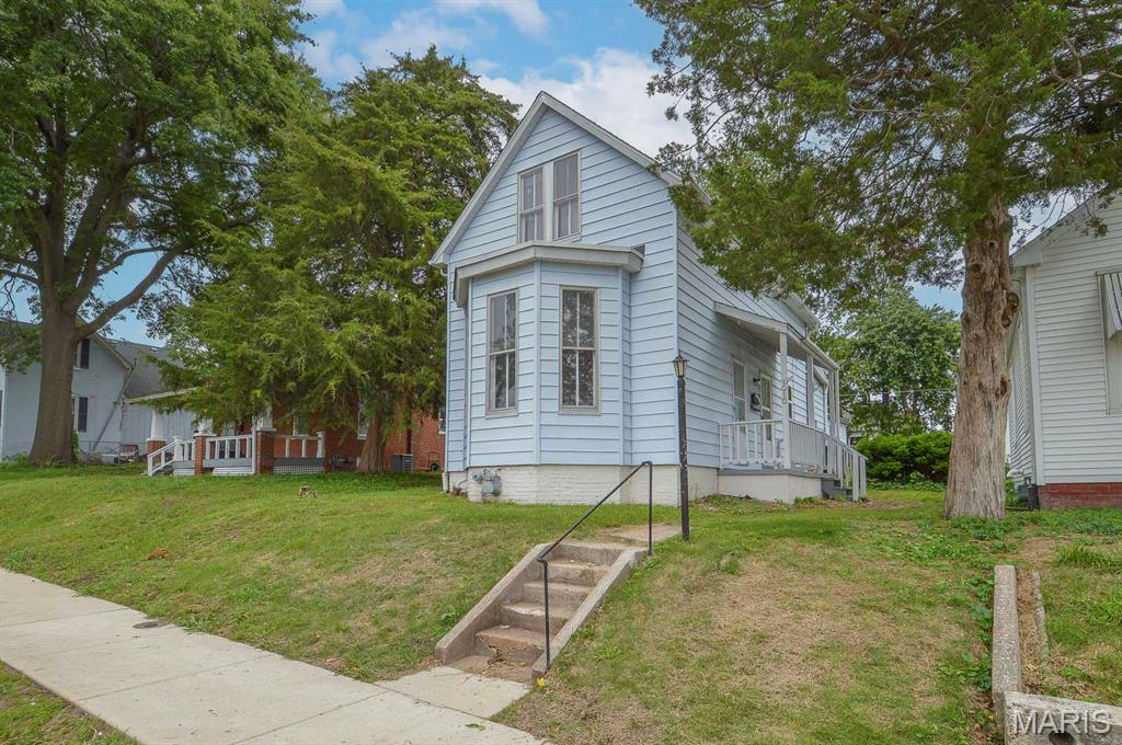 Photo of 1010 S Church Street Belleville IL 62220