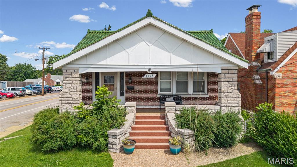 Photo of 8923 Gravois Road Affton MO 63123