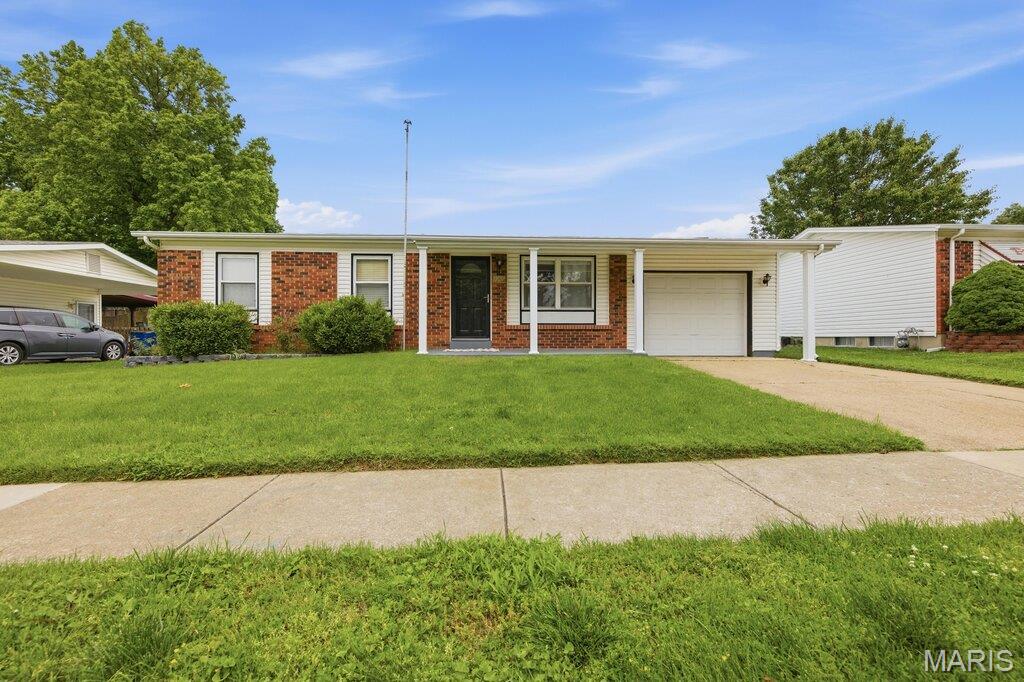 Photo of 12057 Renaissance Drive Maryland Heights MO 63043