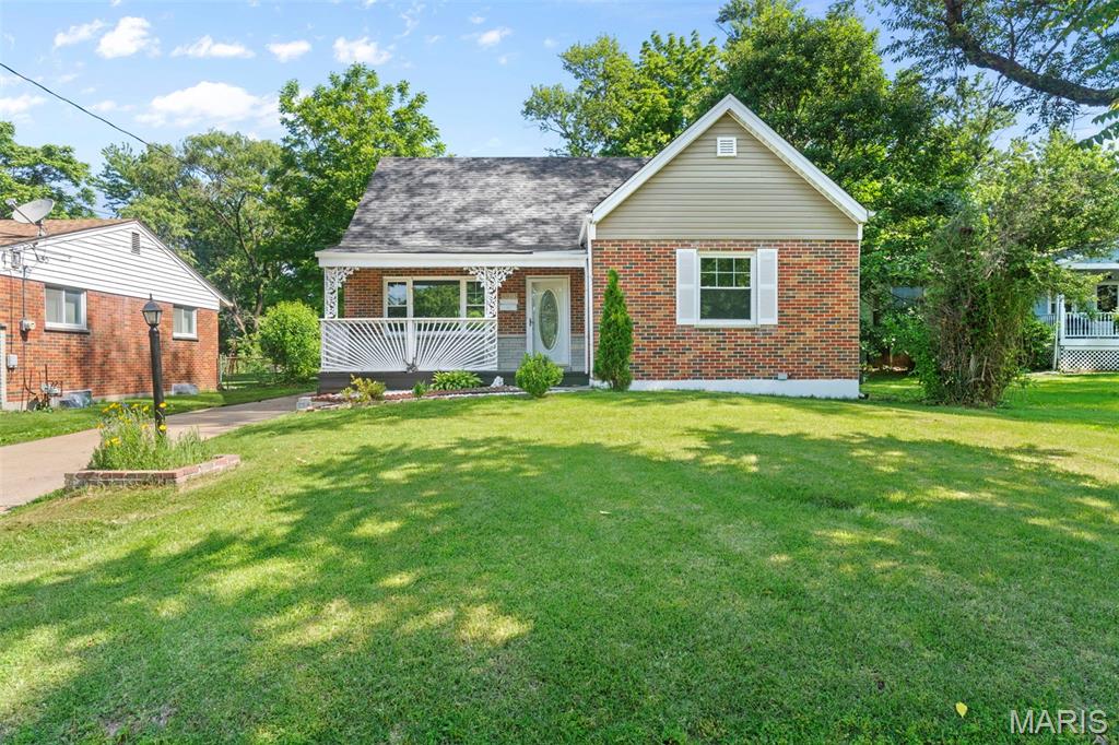 Photo of 8913 Rosemore Place St Louis MO 63114