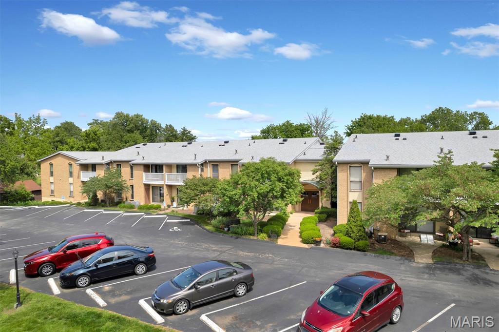Photo of 444 N Clay Avenue #2C St Louis MO 63122