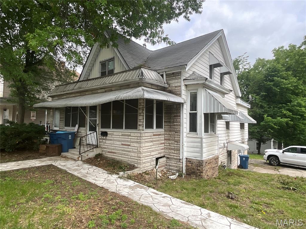 Photo of 901 Washington Avenue Alton IL 62002