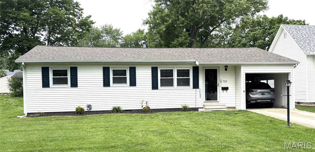 Photo of 719 Robin Street Greenville IL 62246