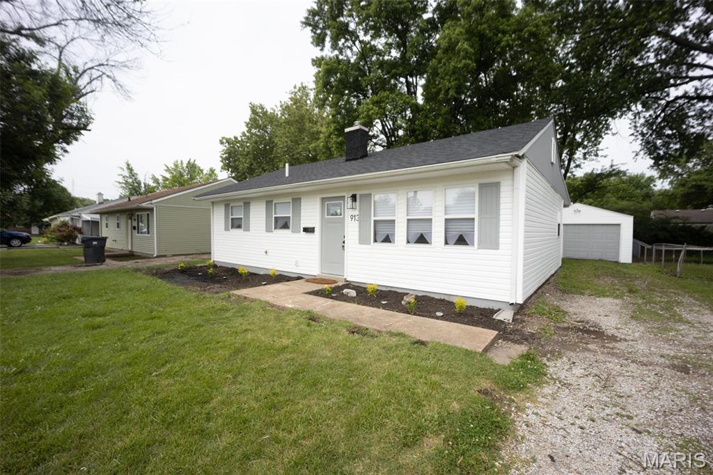 Photo of 913 Royal Heights Road Belleville IL 62226