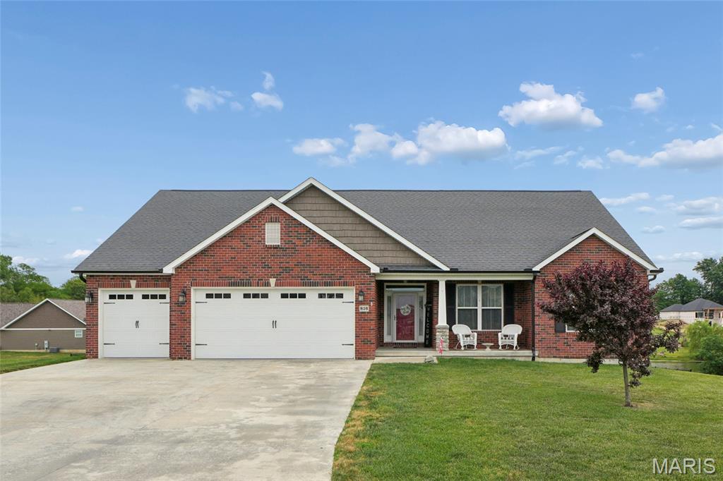 Photo of 816 Lakeview Crossing Cape Girardeau MO 63701