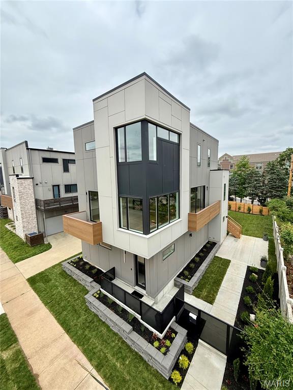 Photo of 2731 lafayette avenue St Louis MO 63104