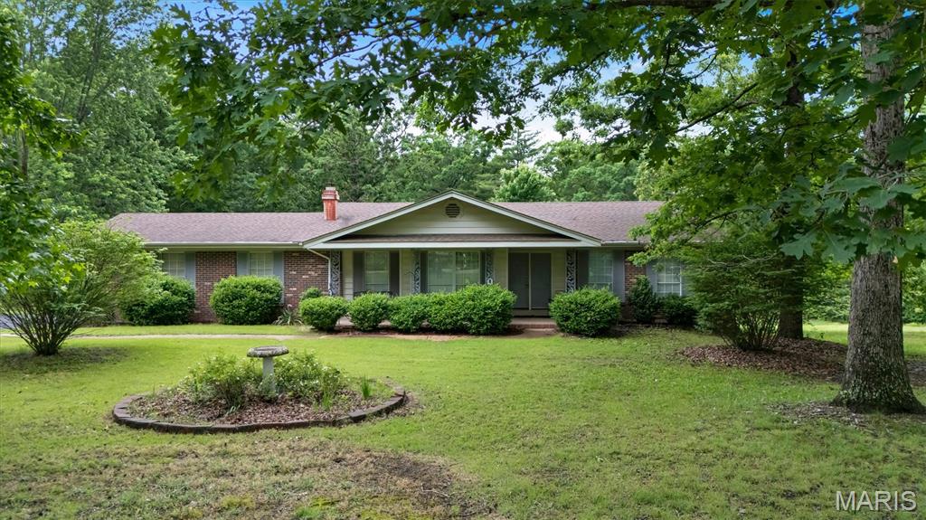 Photo of 43 E Nottingham Circle Sullivan MO 63080