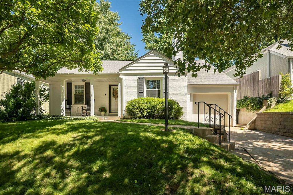 Photo of 8671 Eulalie Avenue Brentwood MO 63144