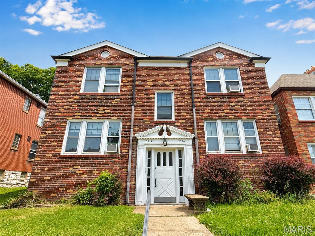 Photo of 3914 Chippewa Street St Louis MO 63116