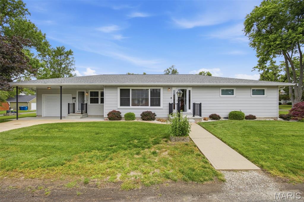 Photo of 1920 Cypress Street Highland IL 62249