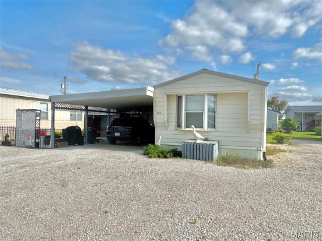 Photo of 41831 Pleasant Cove Pl Perry MO 63462