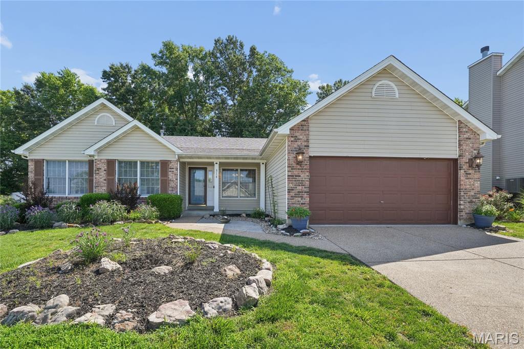 Photo of 814 Emerald Place Drive St Charles MO 63304