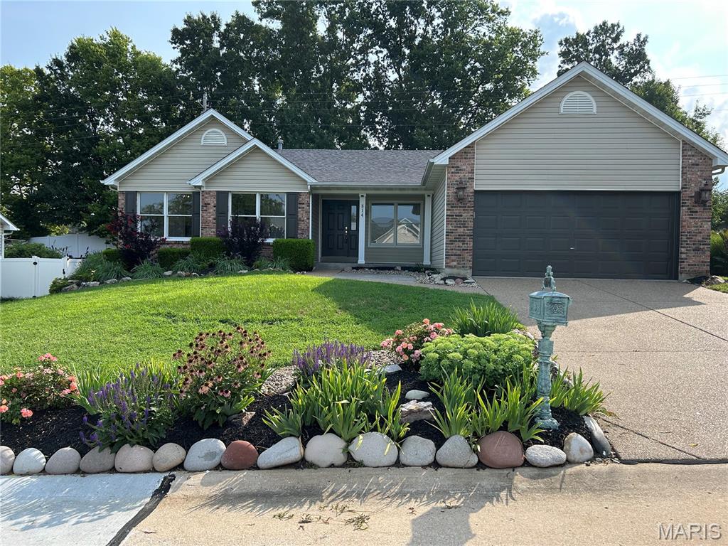 Photo of 814 Emerald Place Drive St Charles MO 63304