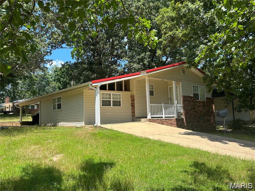 Photo of 2011 Woodland Road Poplar Bluff MO 63901