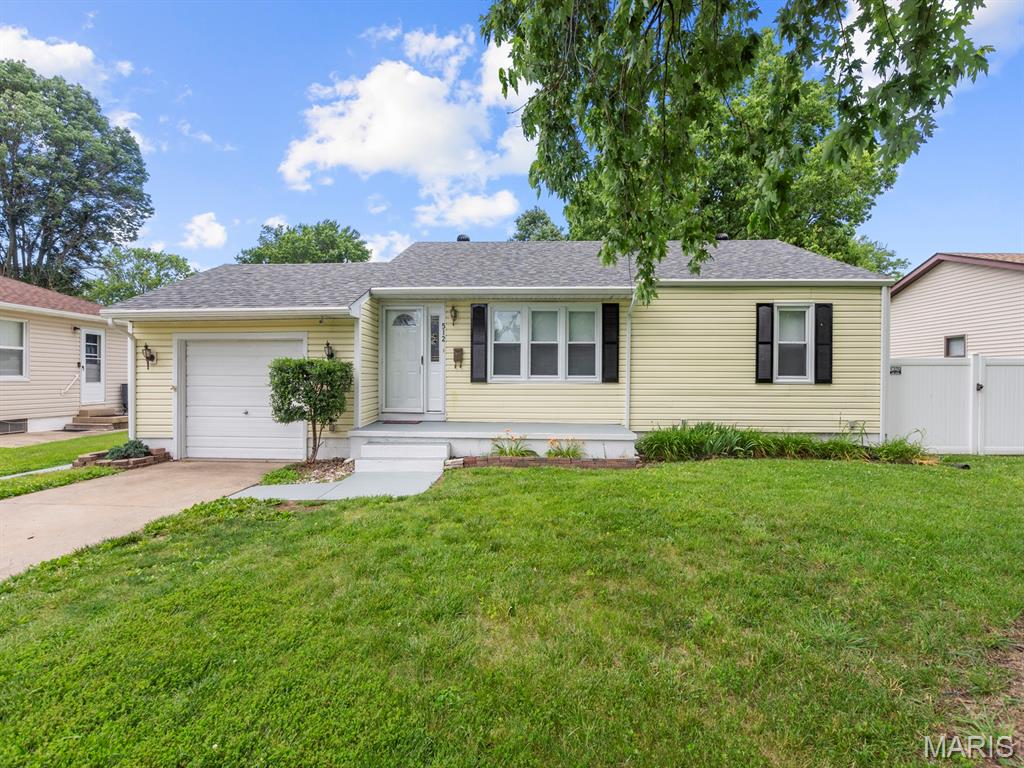 Photo of 512 E Jefferson Street O'Fallon IL 62269
