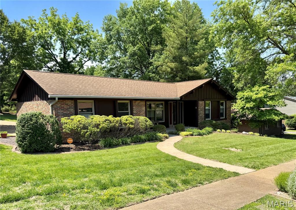 Photo of 660 Hunters Ridge Drive Ferguson MO 63135