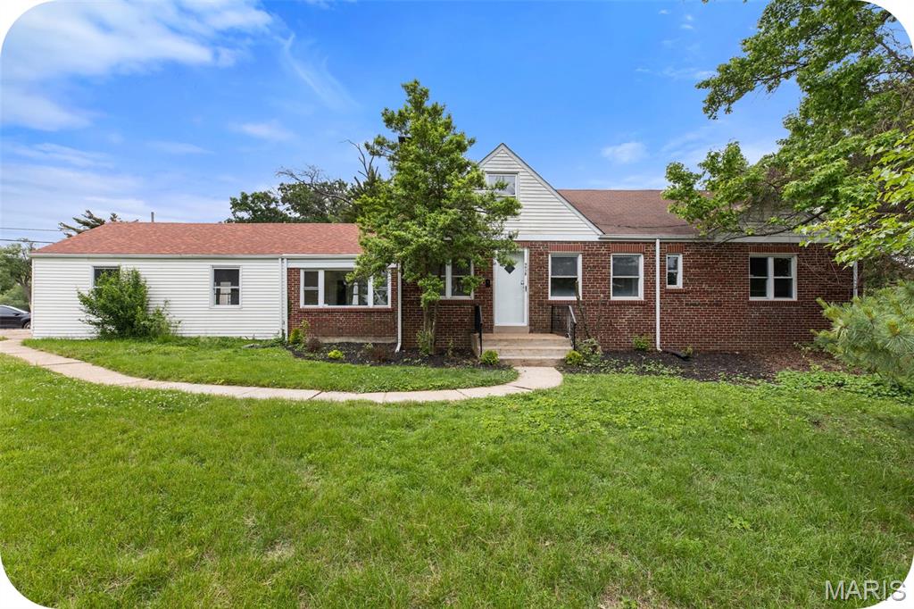 Photo of 9938 Coventry Lane Affton MO 63123