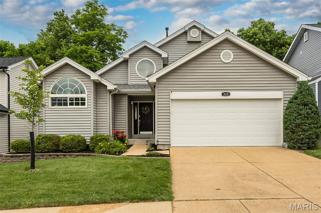 Photo of 325 Valparaiso Court Valley Park MO 63088