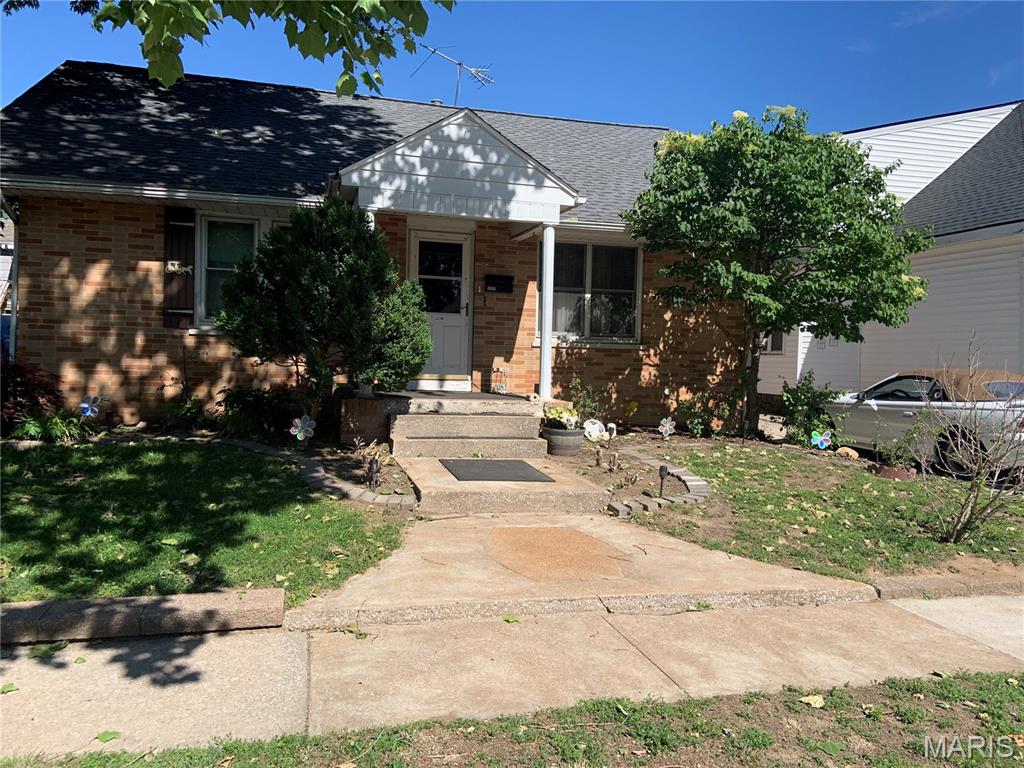 Photo of 606 Monroe Street East Alton IL 62024