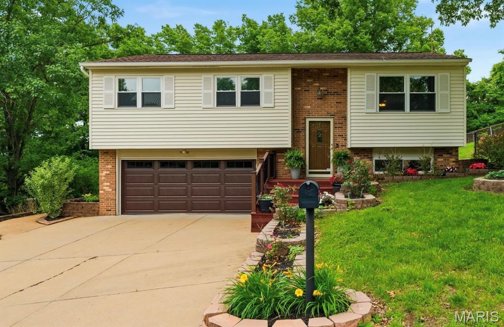 Photo of 1712 Sparrow Point Lane Fenton MO 63026