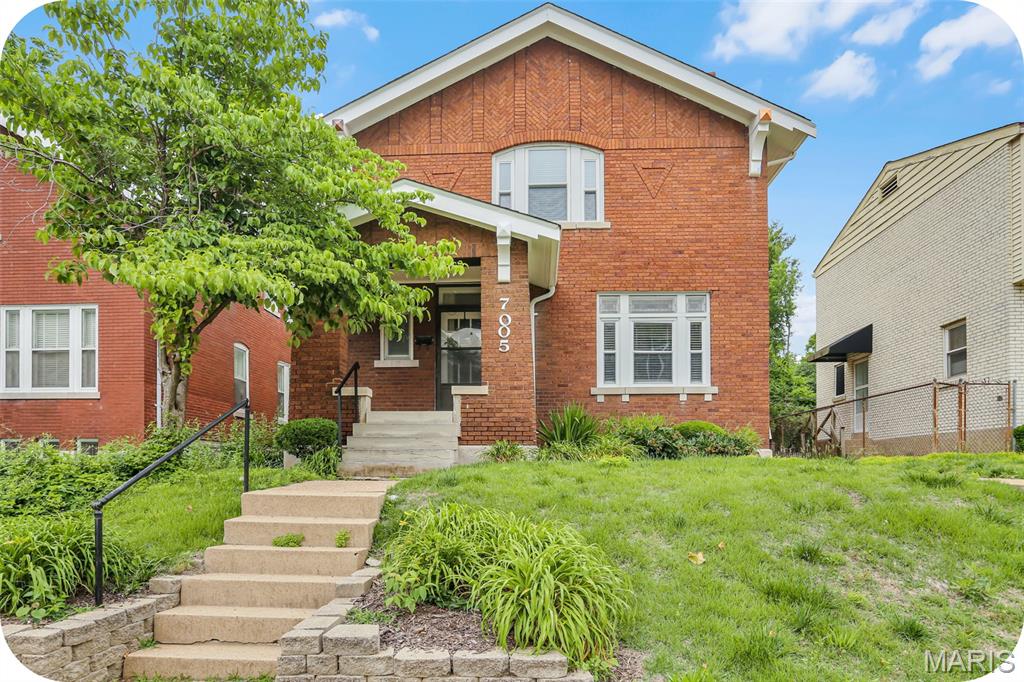 Photo of 7005 Pershing Avenue University City MO 63130