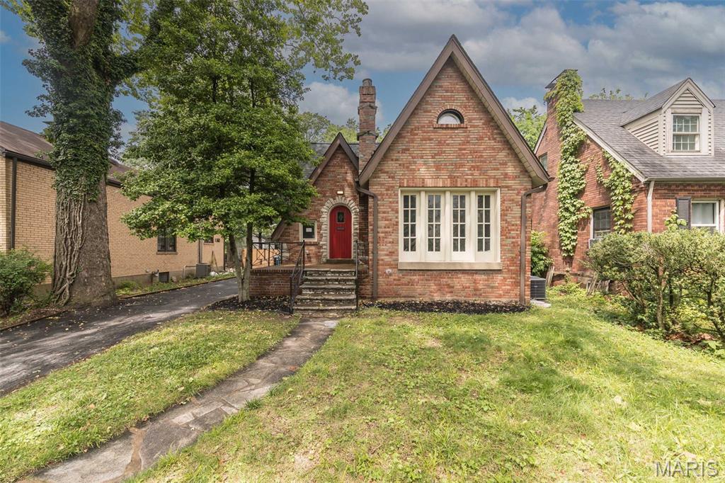 Photo of 2471 Northland Avenue St Louis MO 63114