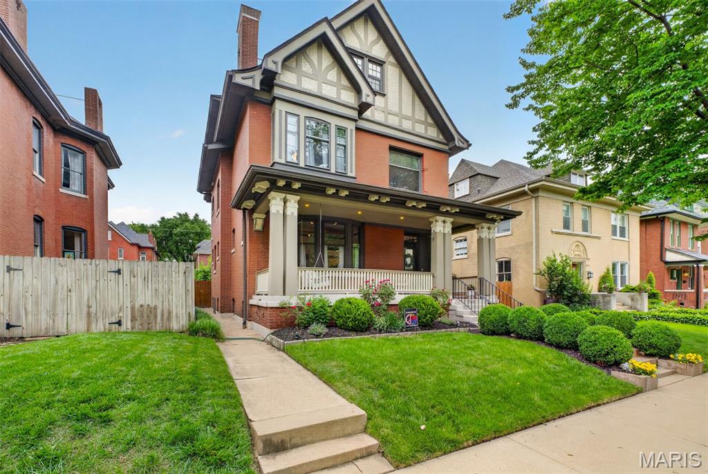 Photo of 2923 Allen Avenue St Louis MO 63104