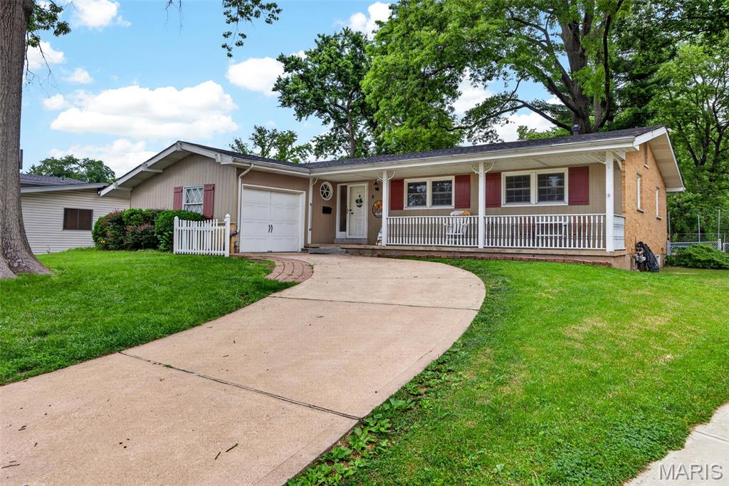 Photo of 8 Lila Lane Florissant MO 63033