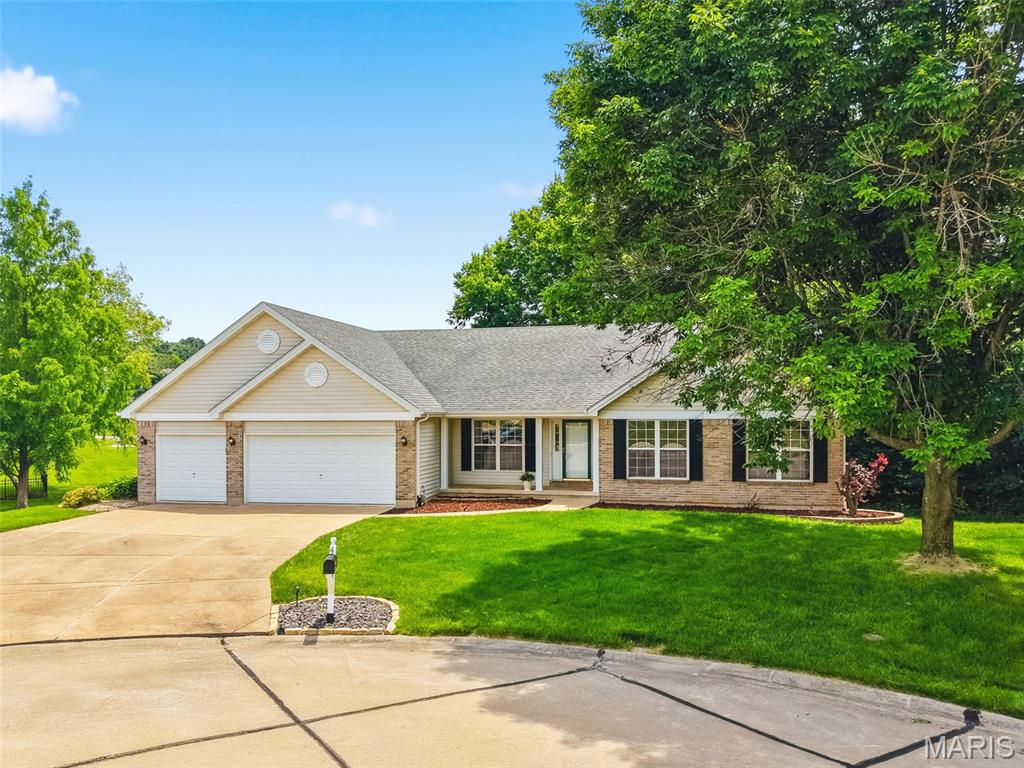 Photo of 4 Sanborn Valley Court St Peters MO 63376