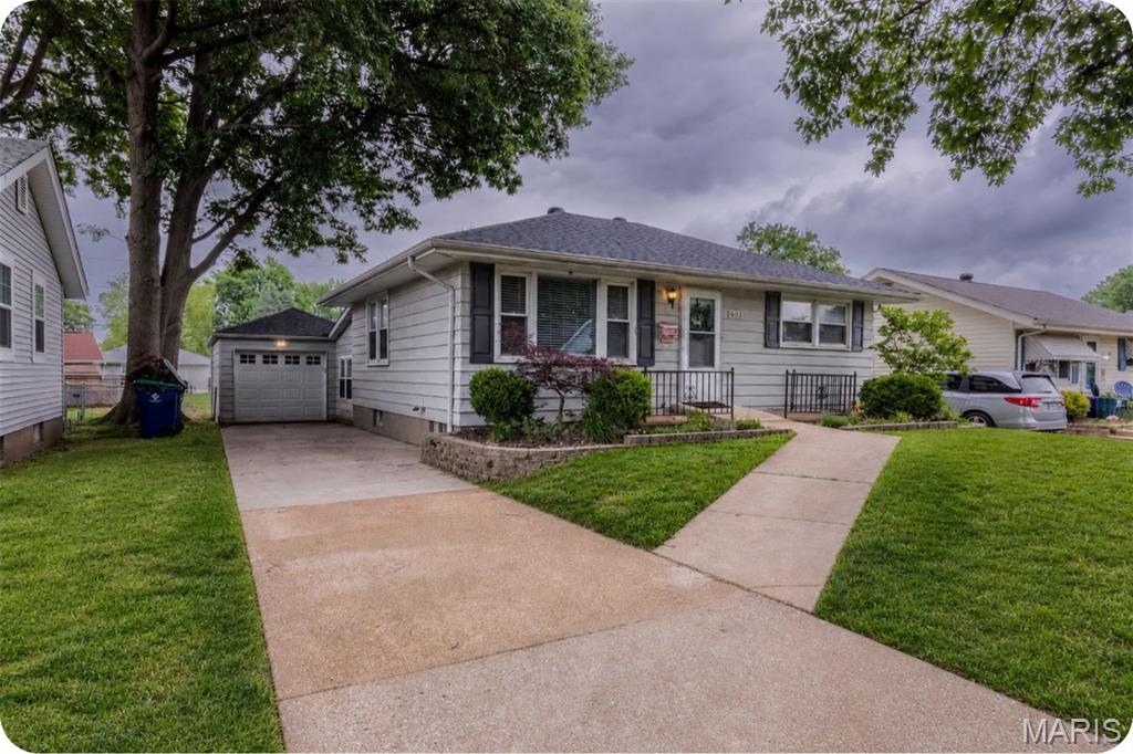Photo of 4033 Weber Road St Louis MO 63123