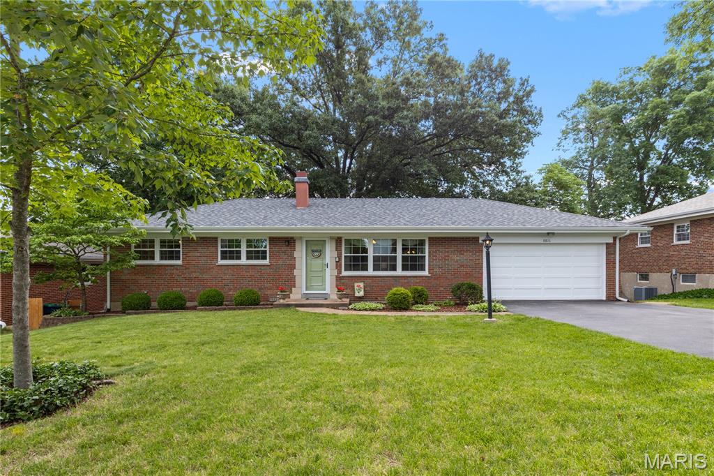 Photo of 8816 Crest Oak Lane Crestwood MO 63126