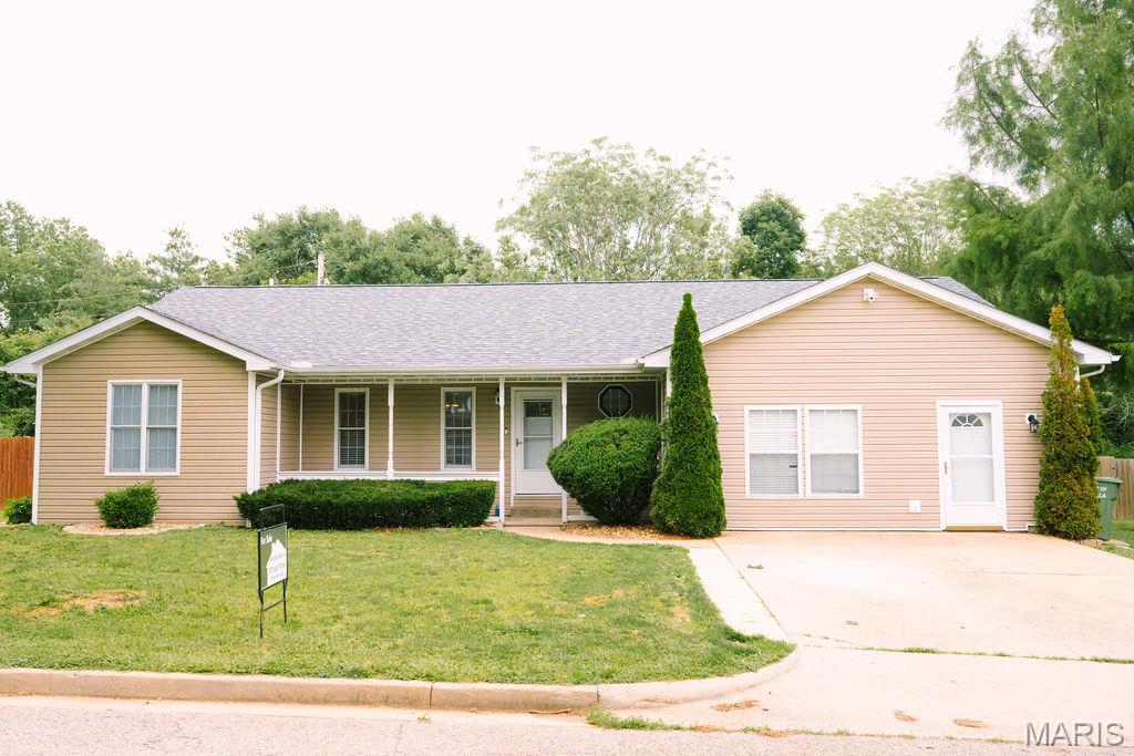 Photo of 2106 Chris Court Rolla MO 65401
