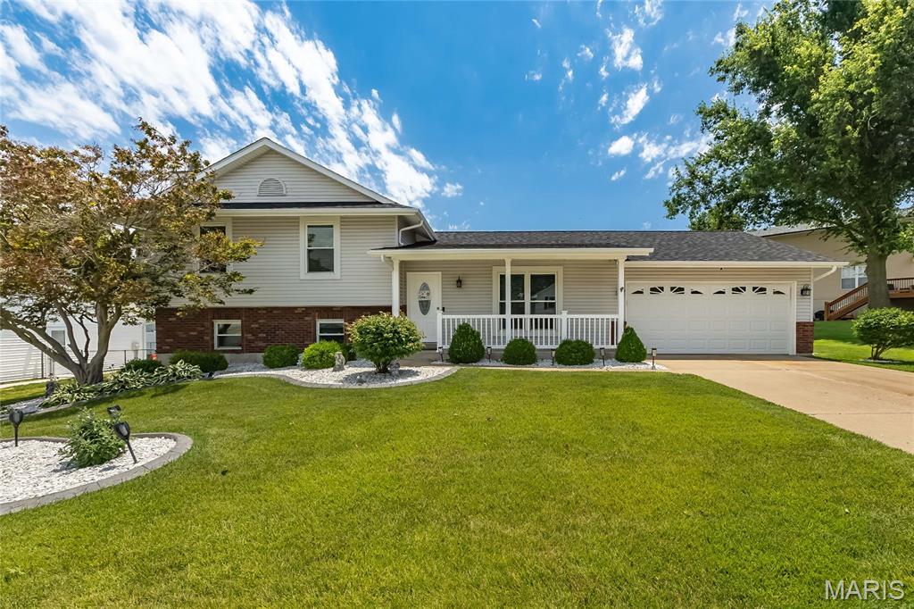 Photo of 304 Trailview Avenue St Peters MO 63376