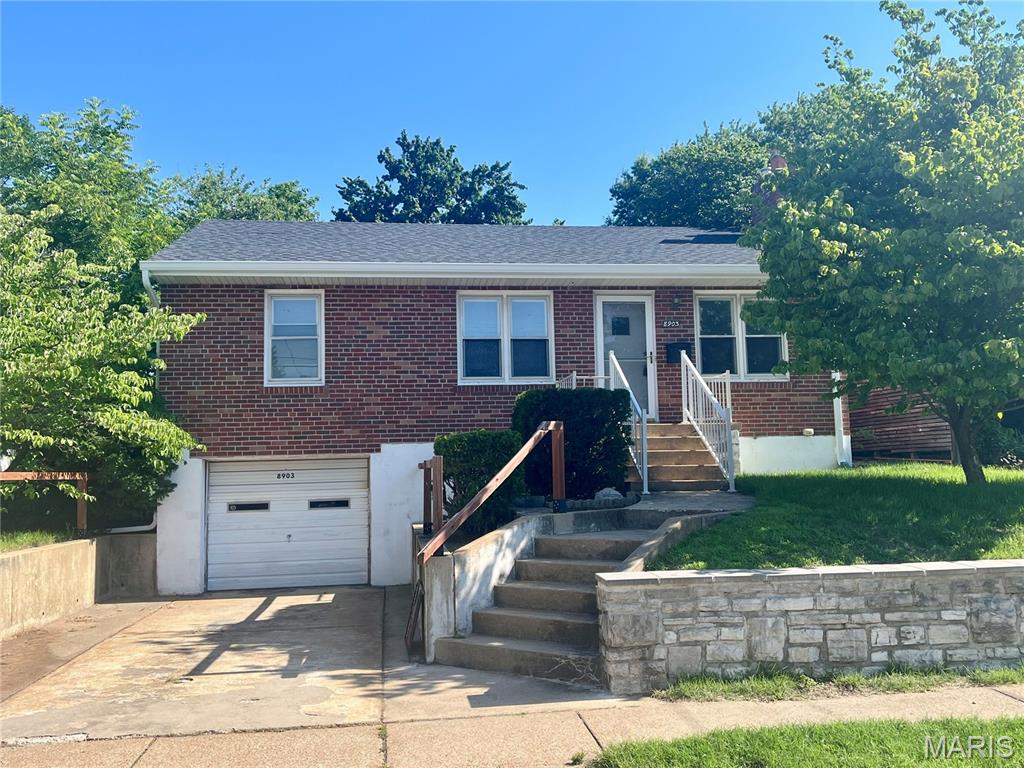 Photo of 8903 Pine Avenue St Louis MO 63144