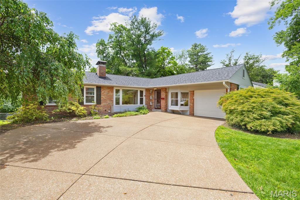 Photo of 216 Turf Court Webster Groves MO 63119