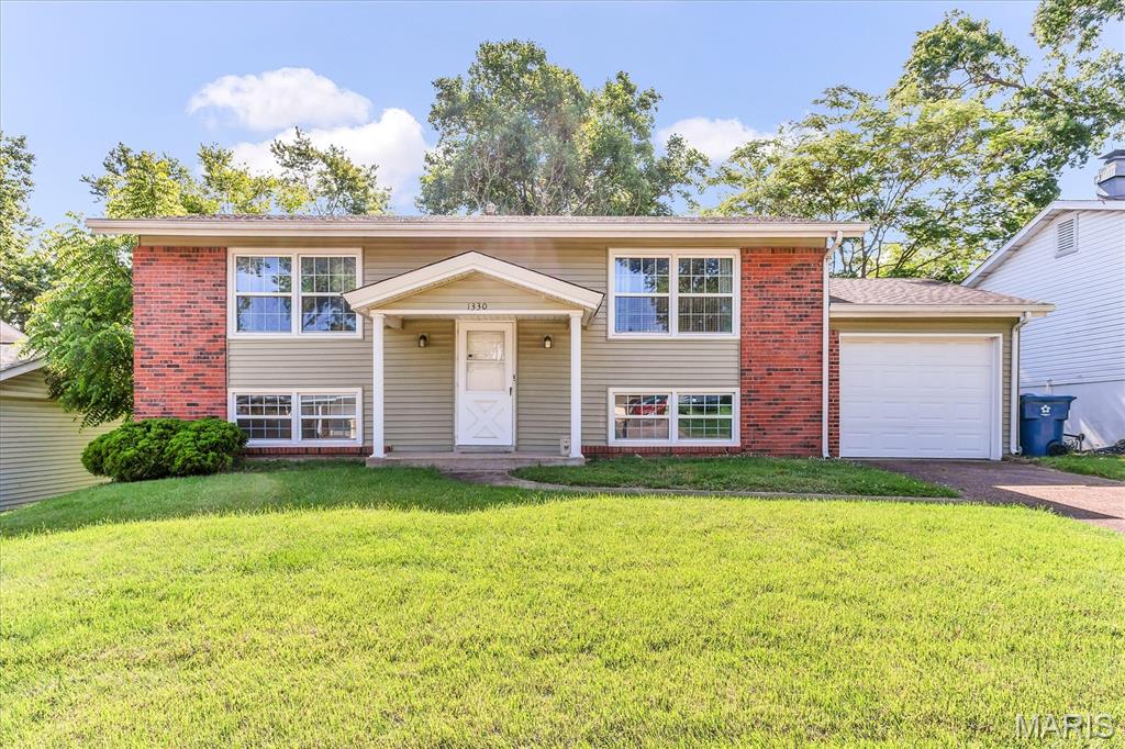 Photo of 1330 Glenmeade Drive Maryland Heights MO 63043