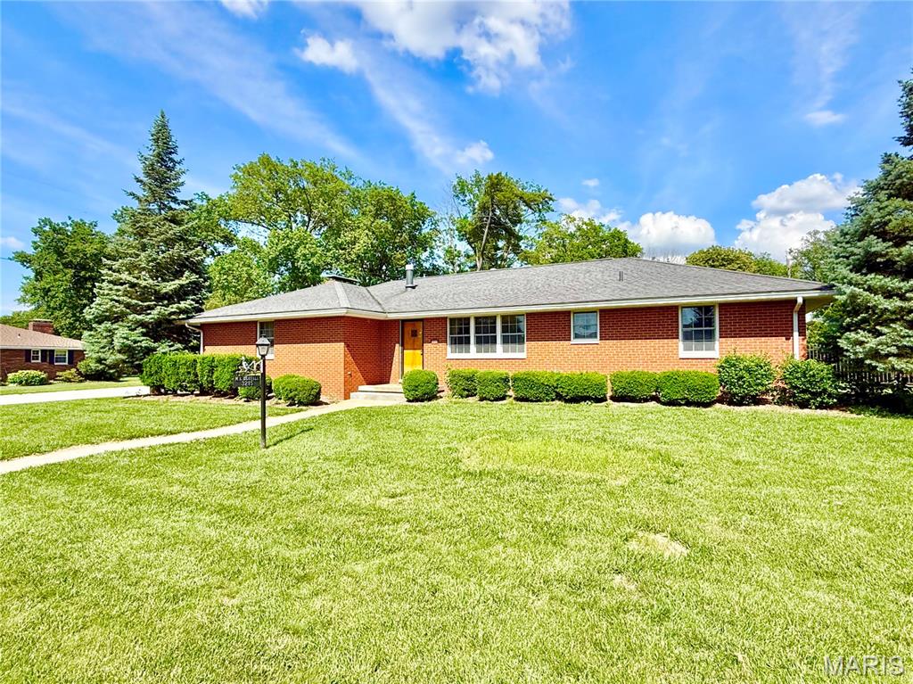 Photo of 3215 Morkel Drive Godfrey IL 62035