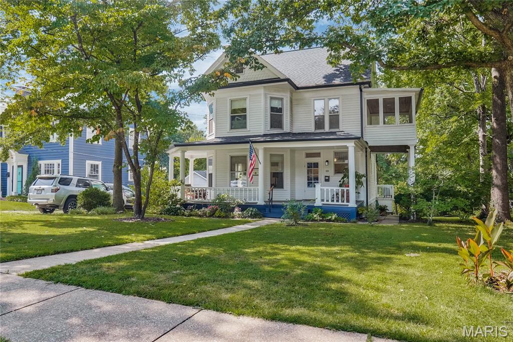 Photo of 39 Marshall Place Webster Groves MO 63119