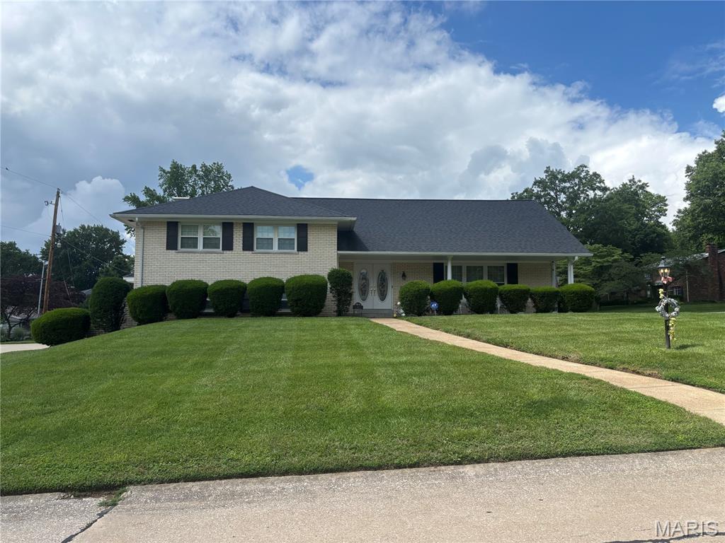 Photo of 33 Fawnlily Drive Belleville IL 62221