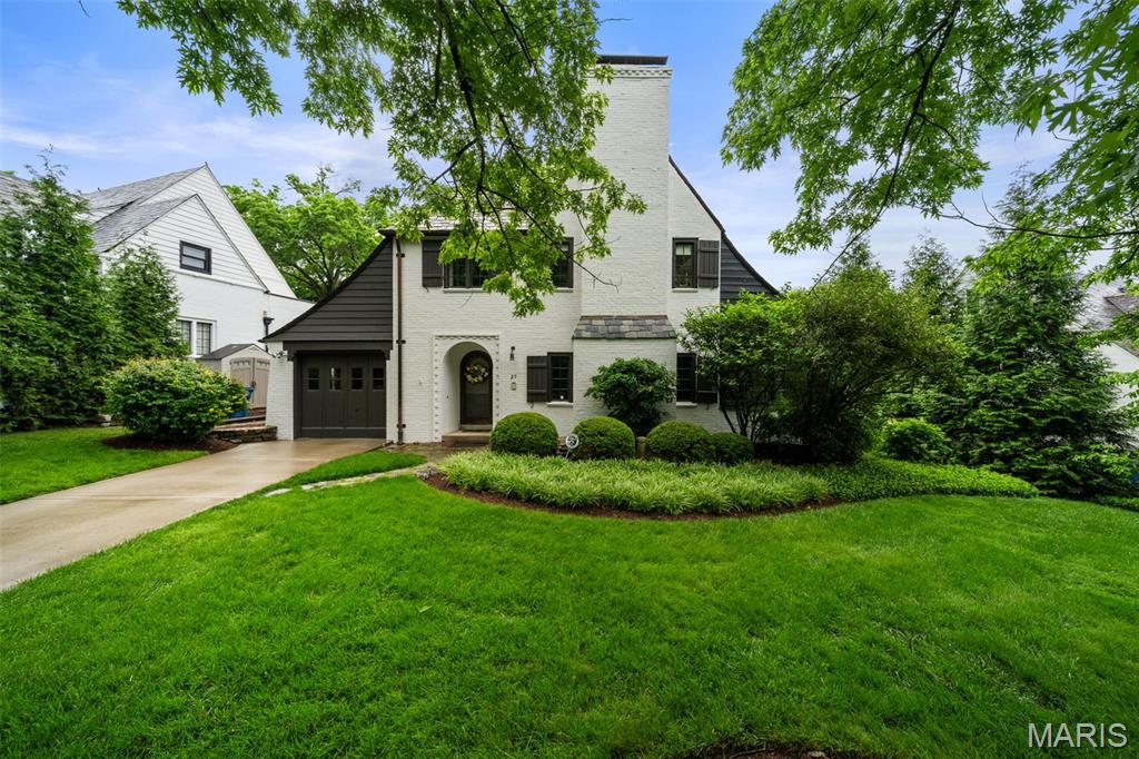 Photo of 27 Ridgetop Drive Richmond Heights MO 63117