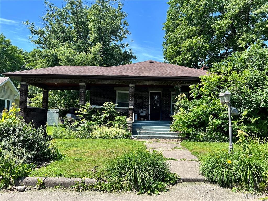 Photo of 414 S Pine Street Nokomis IL 62075