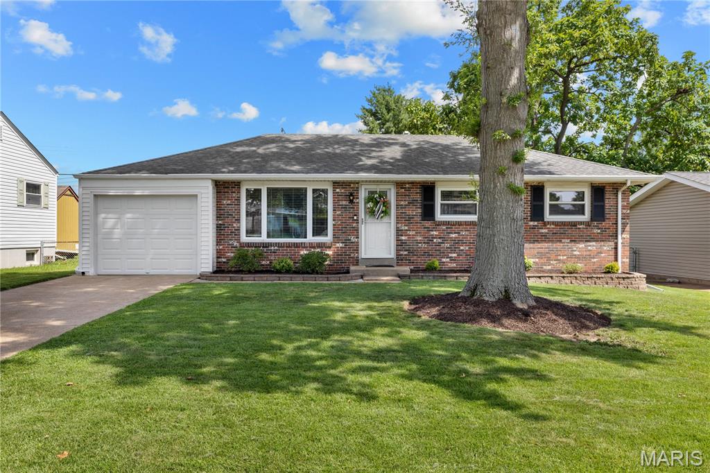 Photo of 11124 Patsy Drive Green Park MO 63123